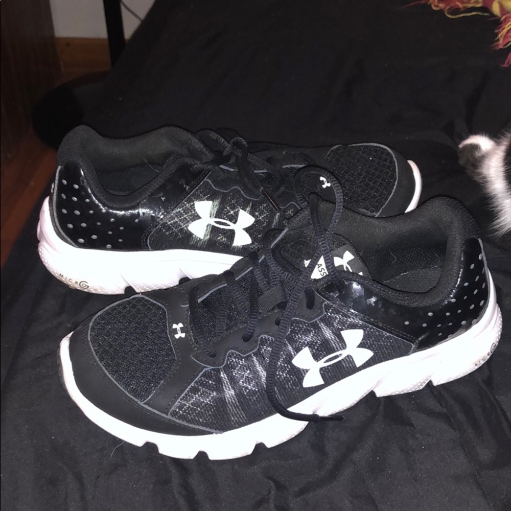 Under armor black and white shoes